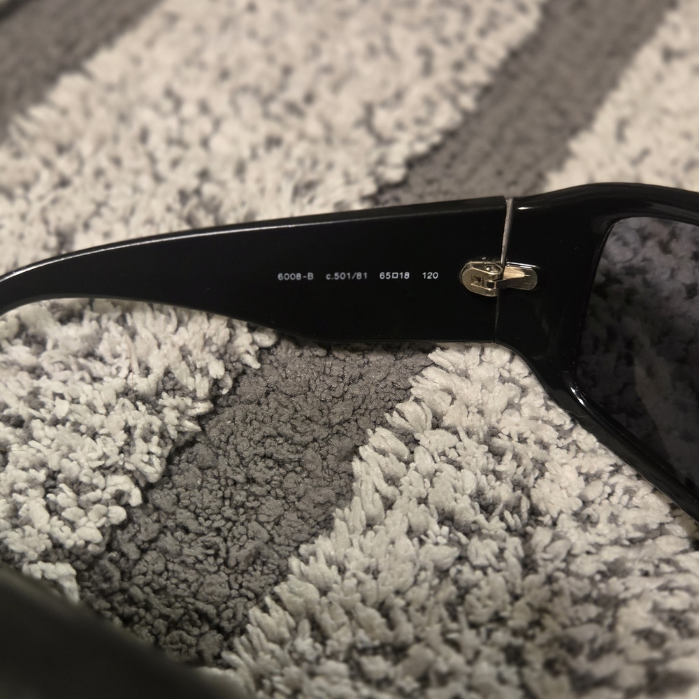 CHANEL Black Sunglasses - Picture 4 of 9